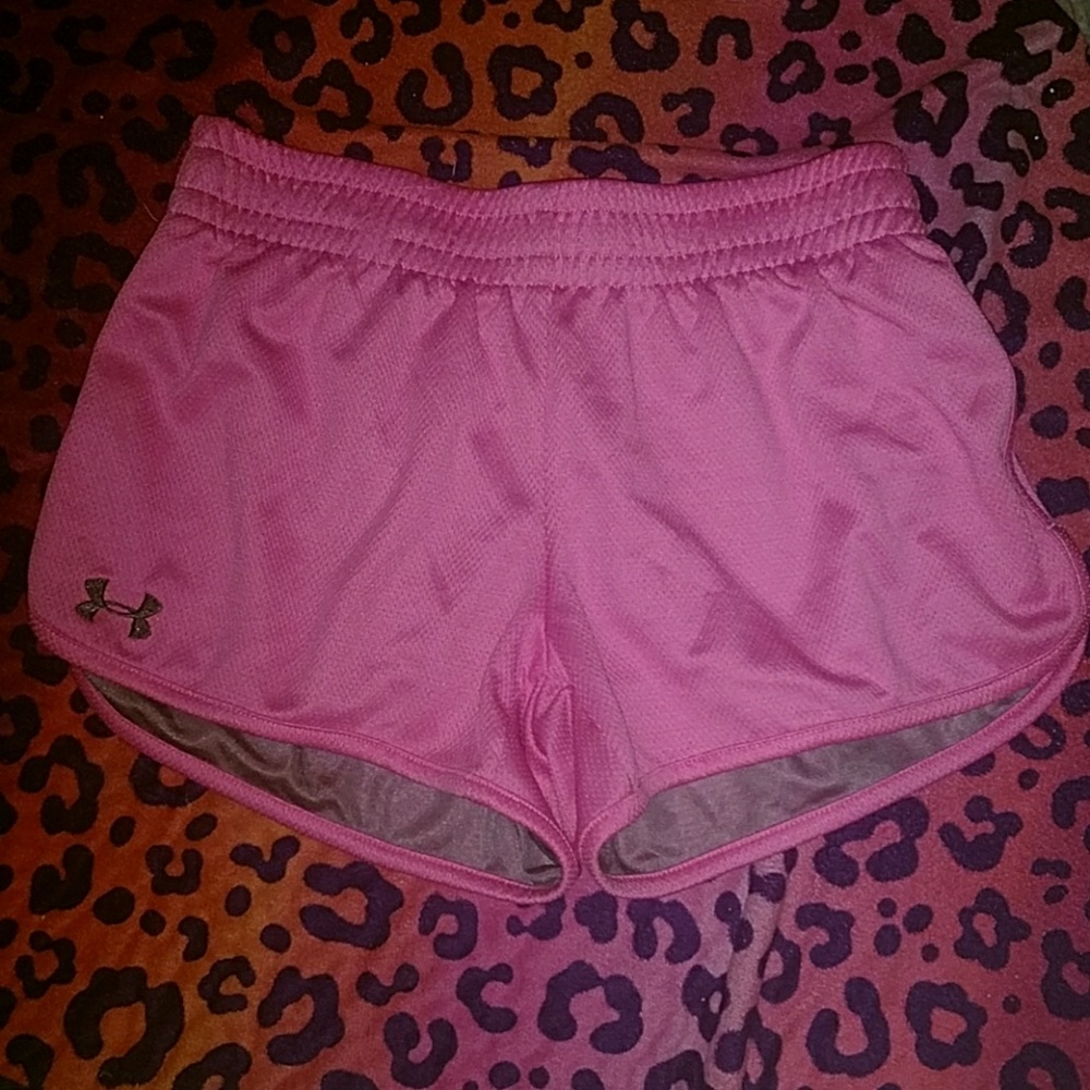 Under armour shorts like new